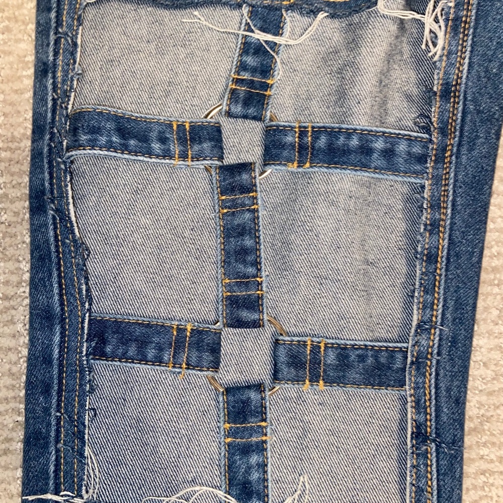 High Rise Mom Jeans - Picture 3 of 4